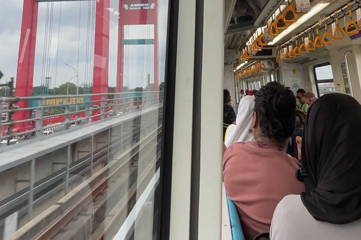 Penumpang LRT Sumsel Tembus 213 Ribu Saat Lebaran, Dorong Ekonomi Lokal Palembang
