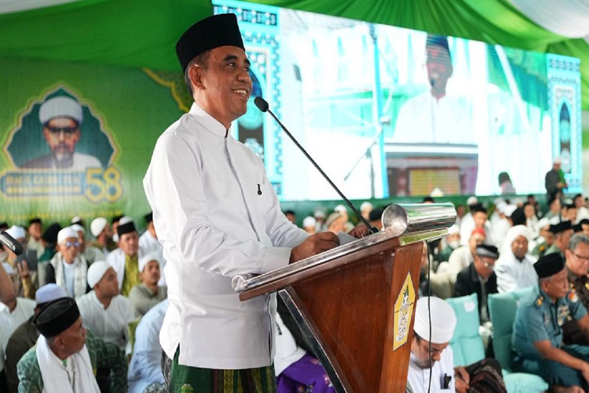 Gubernur Anwar Hadiri Haul ke-58 Guru Tua Sayyid Idrus bin Salim Al-Jufri, Tekankan Pendidikan dan Akhlak