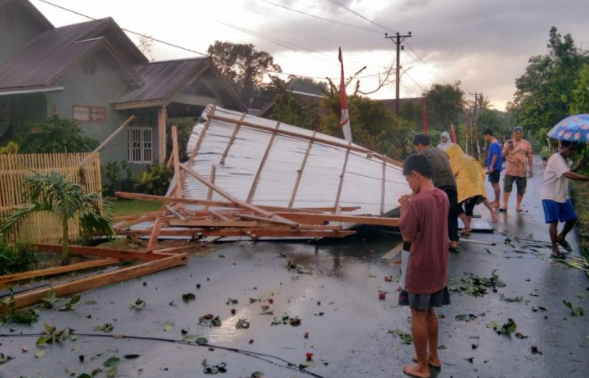 Diterjang Angin Kencang, 5 Rumah Warga di Desa Rejeki Sigi Rusak