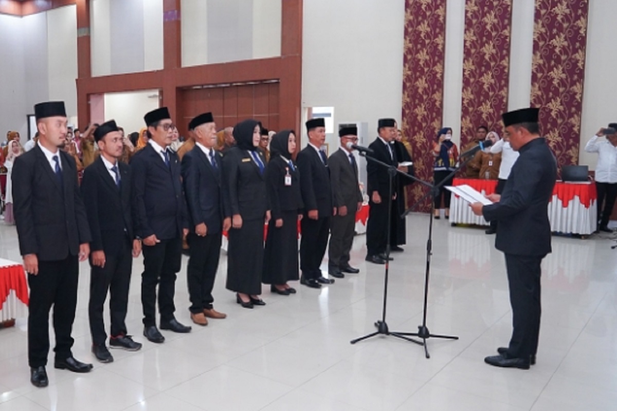Gubernur Anwar Hafid Kukuhkan Pengurus BPSK Banggai Periode 2025–2030