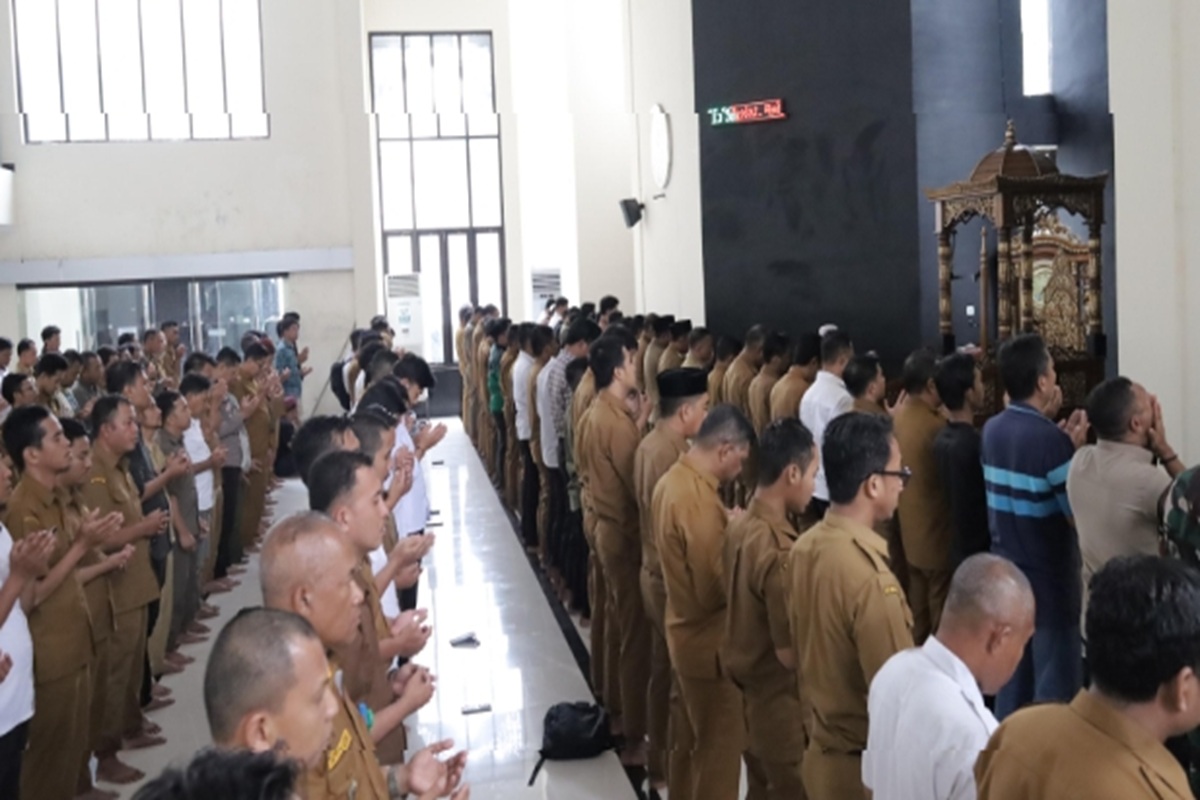 Gubernur Sulteng dan Ribuan Jemaah Gelar Salat Ghoib untuk Affan Kurniawan