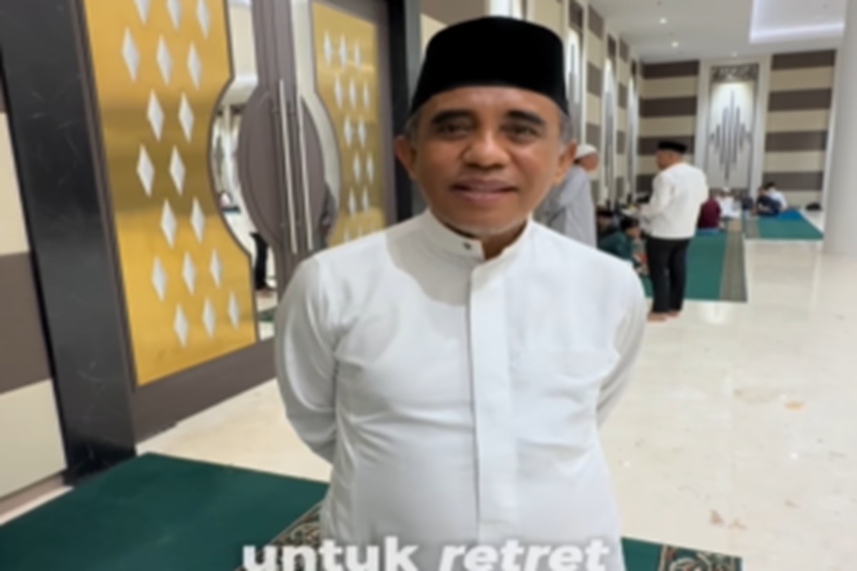 Tak di Hotel, Anwar Hafid Gembleng Kepala Dinas di Masjid Raya Baitul Khairaat