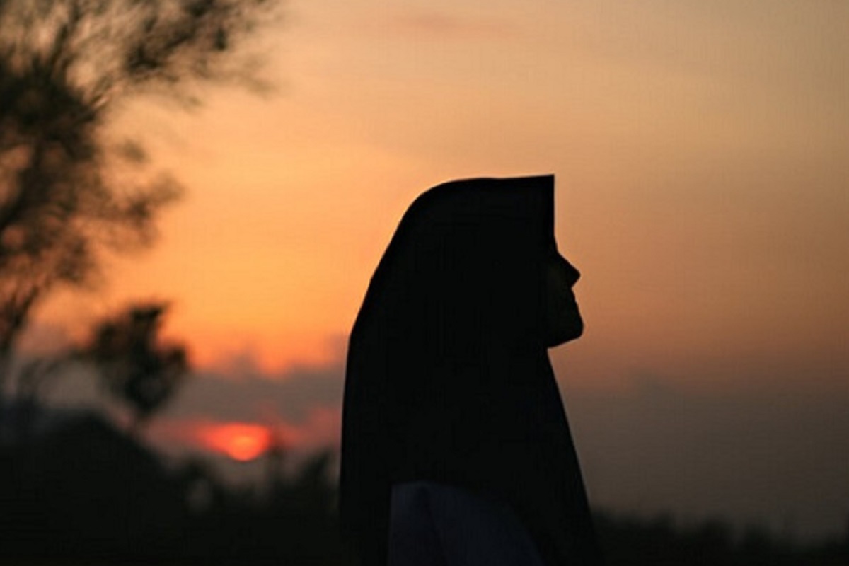 Hukum Melamar Wanita yang Sedang dalam Masa Iddah