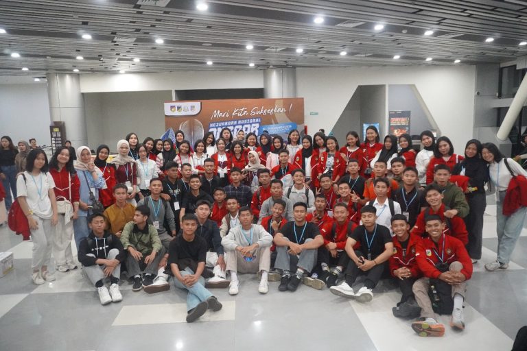 Perjalanan Duta Kebangsaan Paskibraka Sulteng 2025 Berakhir, Peserta Pulang Disambut Haru Keluarga