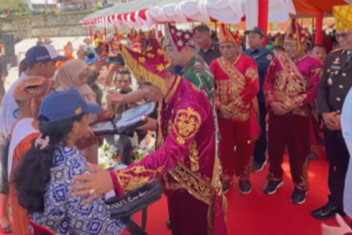 Gubernur Anwar Hafid Apresiasi Kemajuan Ekonomi di HUT ke-12 Kabupaten Morowali Utara
