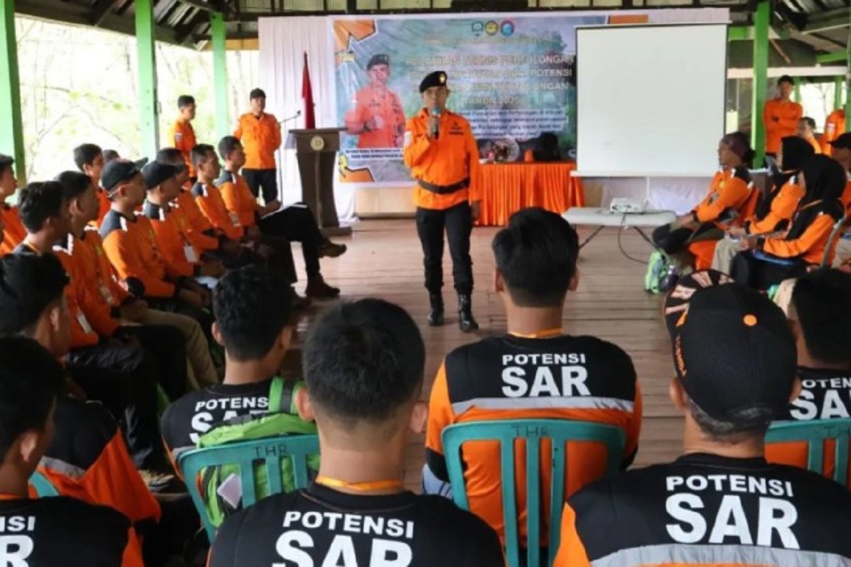 Basarnas Palu Latih 50 Peserta SAR Teknik Pertolongan di Gunung dan Hutan