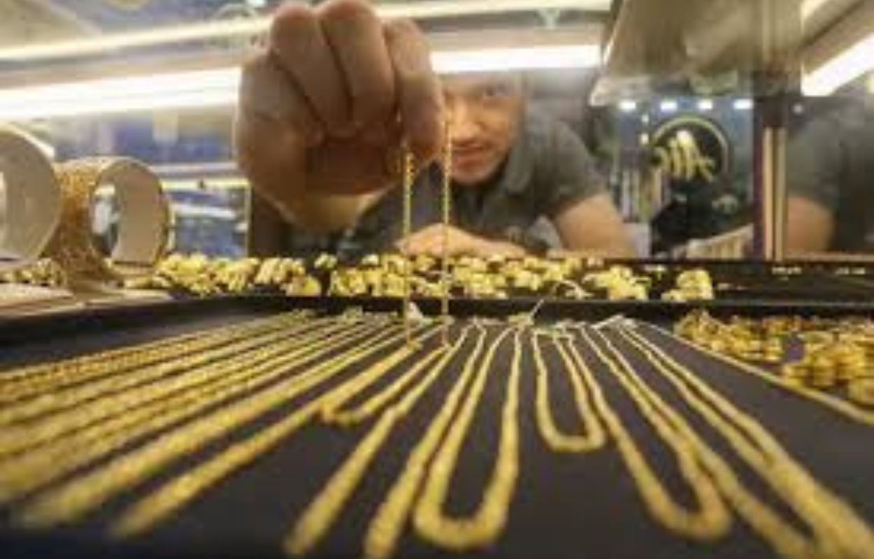 Hari ini Harga Emas Antam Naik, Buyback Melonjak Signifikan  