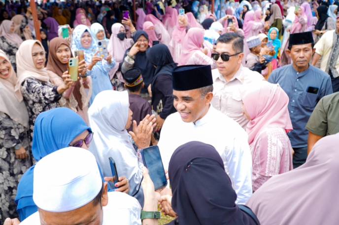 Hadiri Tabligh Akbar Hubbul Wathan, Gubernur Anwar: Mari Ramaikan Majelis Ilmu