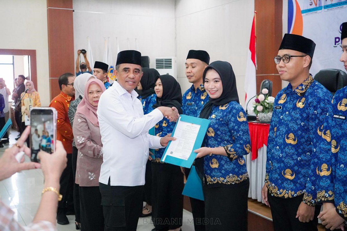 Angkat 437 CPNS, Gubernur Anwar Ingatkan Hindari Tiga