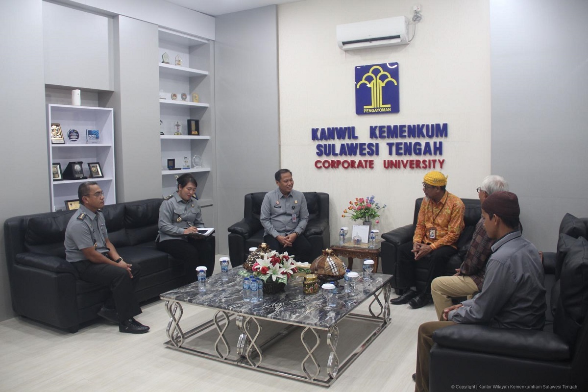 Kakanwil Kemenkum Sulteng dan Rektor Unazlam Jajaki Kerja Sama Strategis