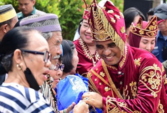 Program Berani Berbagi, Pemprov Sulteng Salurkan 5.000 Paket Sembako di Morowali Utara