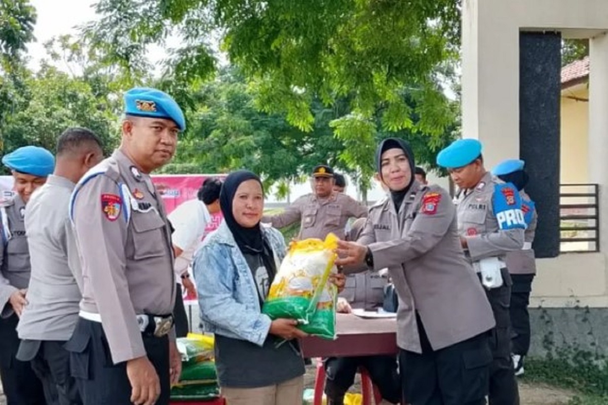 Polres Sigi dan Bulog Sulteng Jual 5 Ton Beras Murah untuk Ringankan Beban Warga