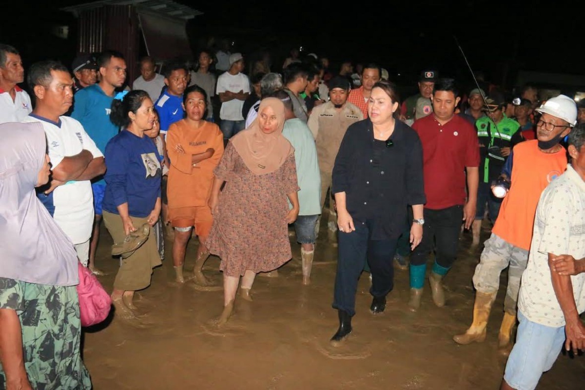 Gubernur Anwar Perintahkan Bupati Tinjau Lokasi Banjir dan Pastikan Kebutuhan Masyarakat Donggala