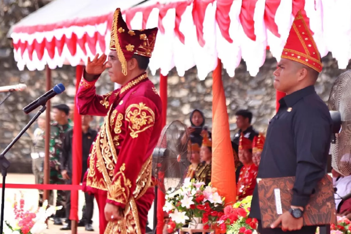 Gubernur Sulteng Pimpin Upacara HUT ke-12 Kabupaten Morowali Utara