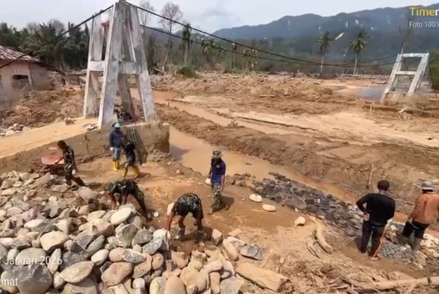 Pemulihan Pascabencana Dipercepat, Jembatan Penghubung Desa di Tapanuli Tengah Terus Dibangun