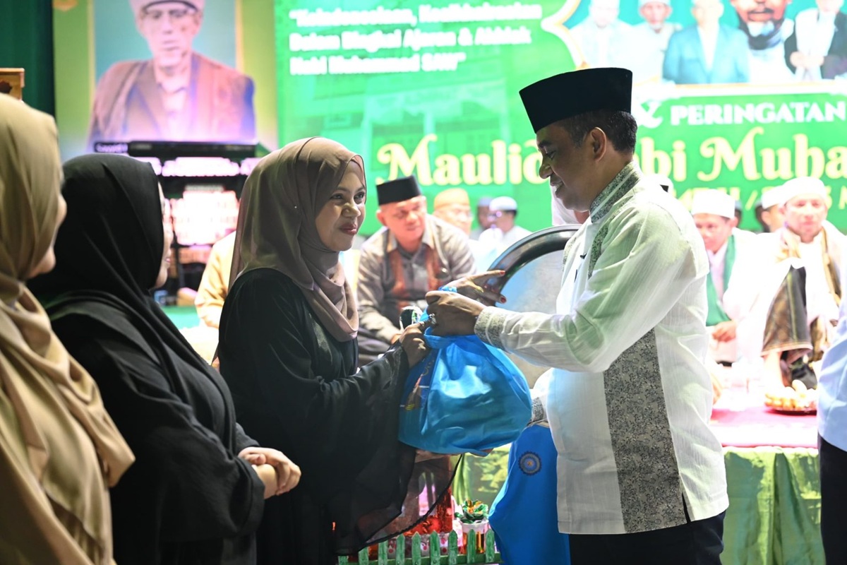 Ribuan Jemaah Padati Milad ke-98 Al Khairaat yang Dirangkaikan dengan Maulid Nabi
