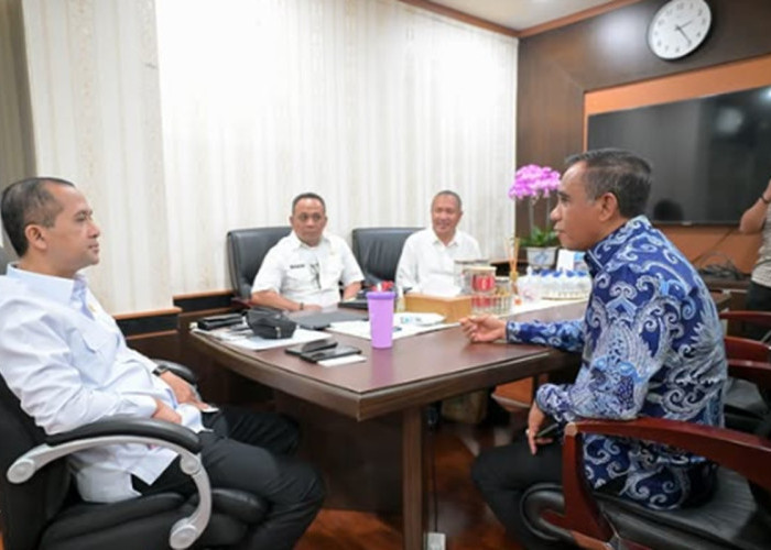 Gubernur Anwar Hafid Bahas Kesejahteraan Transmigran Sulteng Bersama Menteri Transmigrasi