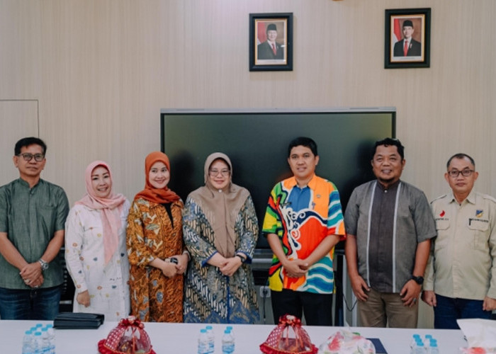 Kominfosantik Sulteng Terima Kunjungan Kominfo Jatim, Bahas Sinergi dan Misi Dagang Antarprovinsi