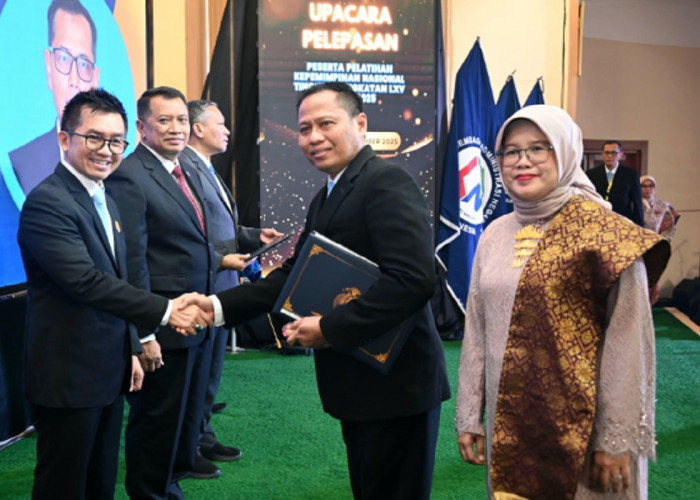 Lulus PKN Tingkat I, Rakhmat Renaldy Bikin Gebrakan Besar untuk Sulawesi Tengah!