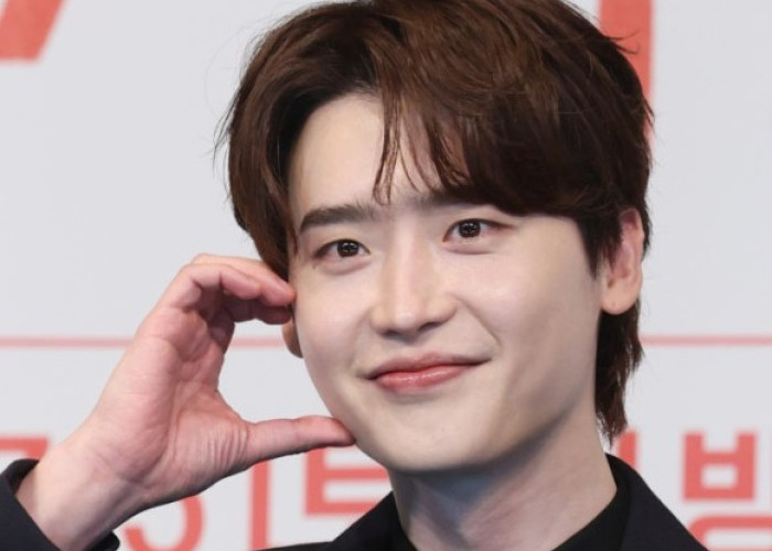 Lee Jong-suk Dipastikan TIDAK akan membintangi 'Yi-seop's Romance'