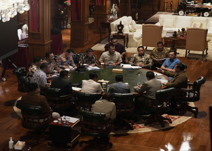 Prabowo Bahas Isu Strategis Nasional dalam Rapat Terbatas di Hambalang