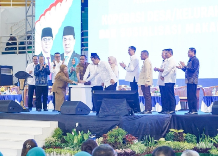 Mendes PDT dan Gubernur Sulteng Luncurkan Gerakan Nasional Koperasi Merah Putih dari Desa