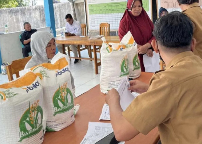 Bulog Sulteng Distribusikan 58 Ton Beras Bantuan untuk Warga Sigi Biromaru