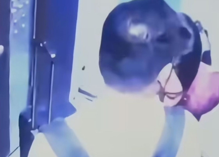 Viral, Video CCTV Pramugari Maskapai Lion Air Selingkuh dengan Direktur sendiri