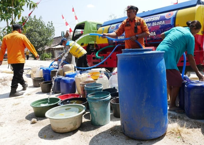 Kekeringan Meluas, Kementerian PU Kerahkan Puluhan Sarana Air Bersih