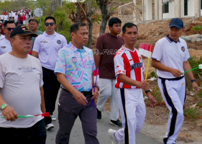 Semarak HUT ke-81 RI, Kanwil Ditjenpas Sulteng Ikuti Fun Walk Lintas Instansi