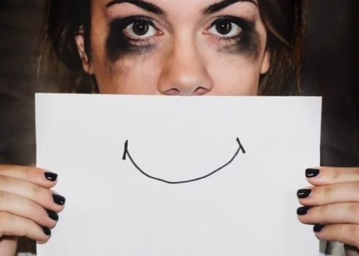Toxic Positivity: Ketika Kalimat “Semangat Ya!” Justru Jadi Racun Mental