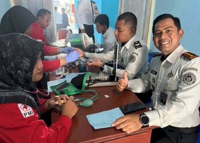 Sambut HUT Ke-81 RI, Pegawai dan DWP LPKA Palu Gelar Akselerasi Donor Darah