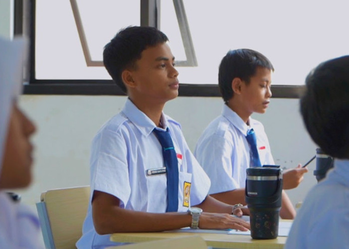 Dari Bengkel ke Bangku Sekolah, Hendi Kini Kembali Kejar Mimpi Lewat Sekolah Rakyat