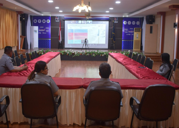 Kanwil Kemenkum Sulteng Ikuti Sosialisasi SKM Online Dukung Peningkatan Layanan Publik