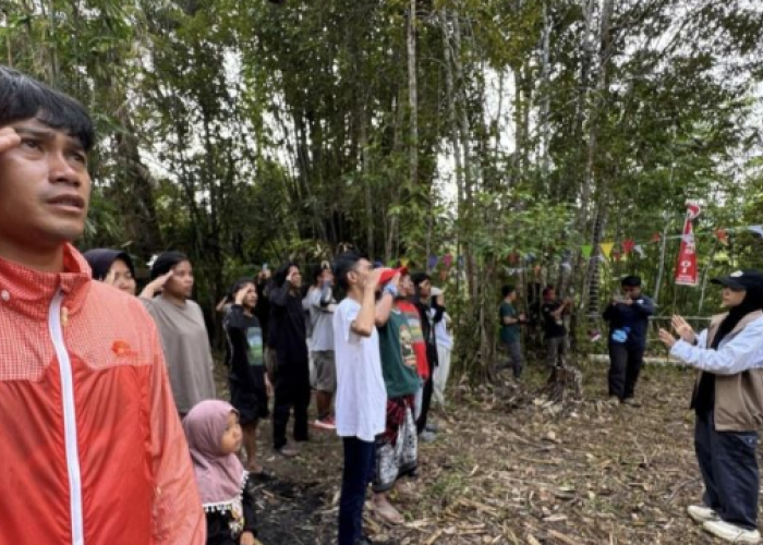 HUT ke-81 RI di Atas Gunung, Warga Parigi Moutong Gelar Upacara Sambil Jaga Hutan