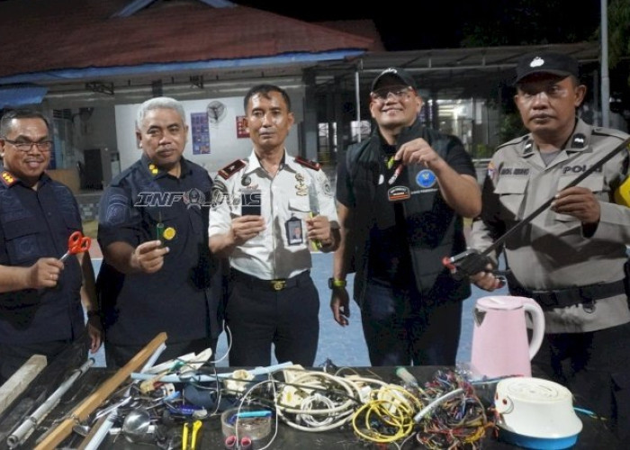 Razia Lapas Palu Temukan 2 Ponsel dan Sejumlah Barang Terlarang