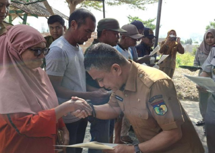 Pemkot Palu Serahkan 180 Sertifikat Huntap untuk Penyintas Balaroa, Wujud Kepastian Hukum Pasca Bencana