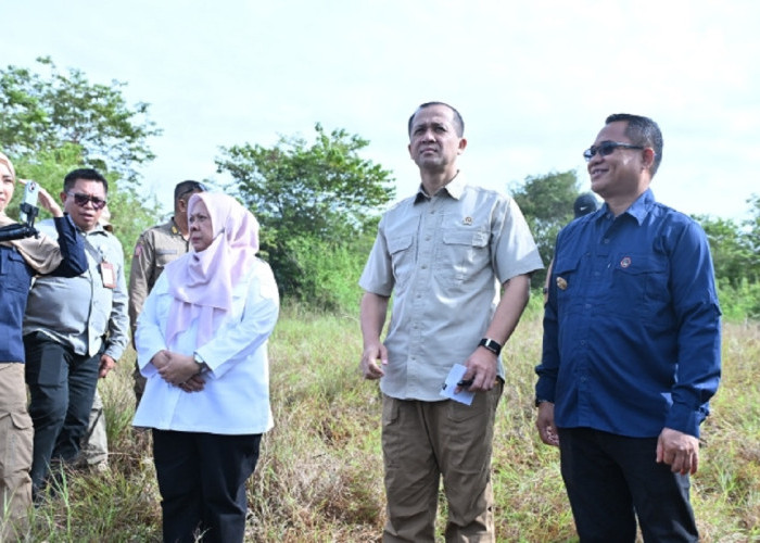 Menteri Transmigrasi Tinjau Rencana Pembangunan Kampus Patriot di Sigi