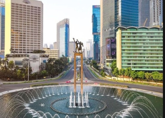 Pelajaran Mahal dari Bundaran HI:Ketika Ego Mobil Mewah Harus Tunduk pada Garis Zebra Cross
