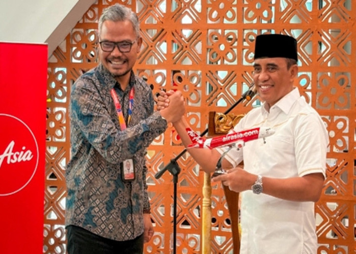 Gubernur Anwar Hafid Hadiri Inaugurasi Penerbangan Perdana AirAsia Rute Makassar–Palu