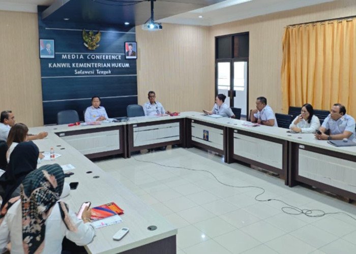 Kakanwil Kemenkum Sulteng Pimpin Rapat Lintas Divisi, Tekankan Sinkronisasi Program dan Penguatan Layanan