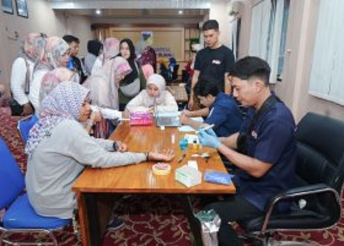 Kolaborasi DWP Sulteng Gelar Donor Darah dan Senam Bersama Peringati Hari Bakti PU dan HUT DWP