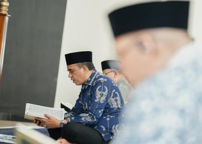 Anwar Hafid Pimpin Gerakan 1 Hari 1 Juz, Ajak ASN Sulteng Perkuat Iman di Bulan Ramadan