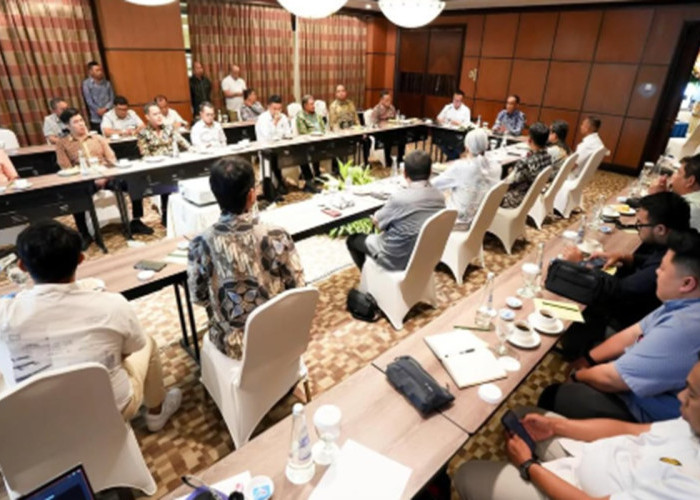 Gubernur Anwar Hafid dan Bupati Morowali Utara Sepakati Pembangunan Jalan Towi–Kolonodale Bersama 16 Perusahaa