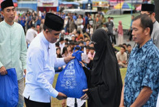 Gubernur Anwar Hadiri Buka Puasa Bersama dan Pemberian Sembako di HUT ke-131 Kabupaten Poso