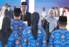 Gubernur Sulteng Lantik Pejabat dan Serahkan Ribuan SK PPPK, Tekankan Loyalitas dan Integritas ASN