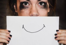 Toxic Positivity: Ketika Kalimat “Semangat Ya!” Justru Jadi Racun Mental