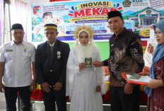 Layanan MEKAR KUA Ampana Tete, Pengantin Langsung Dapat Buku Nikah, KK dan KTP