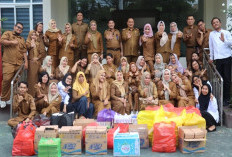 Dinas P2KB Sulteng Berbagi Takjil Gratis untuk Warga di Bulan Ramadan