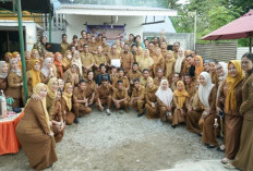 Haru di Halalbihalal Dinas Koperasi Sulteng, ASN Purna Bakti Dilepas Penuh Penghargaan